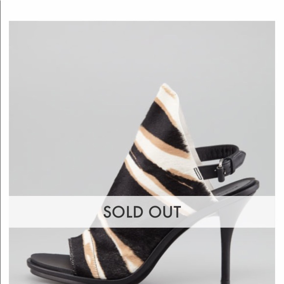 Balenciaga Calf Hair Glove Mules - Picture 2 of 16